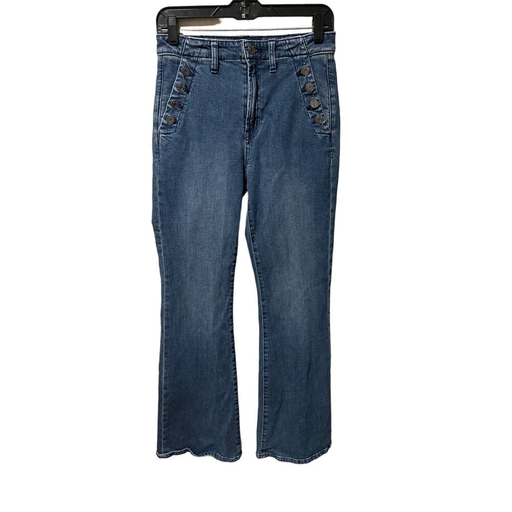 Women’s GAP 70s Flare Jeans. Size 6